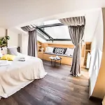 Stradom15 公寓式酒店 4*