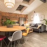 Stradom15 公寓式酒店