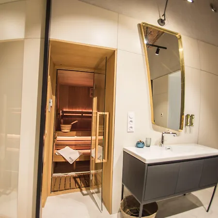 Aparthotel Stradom15 4*